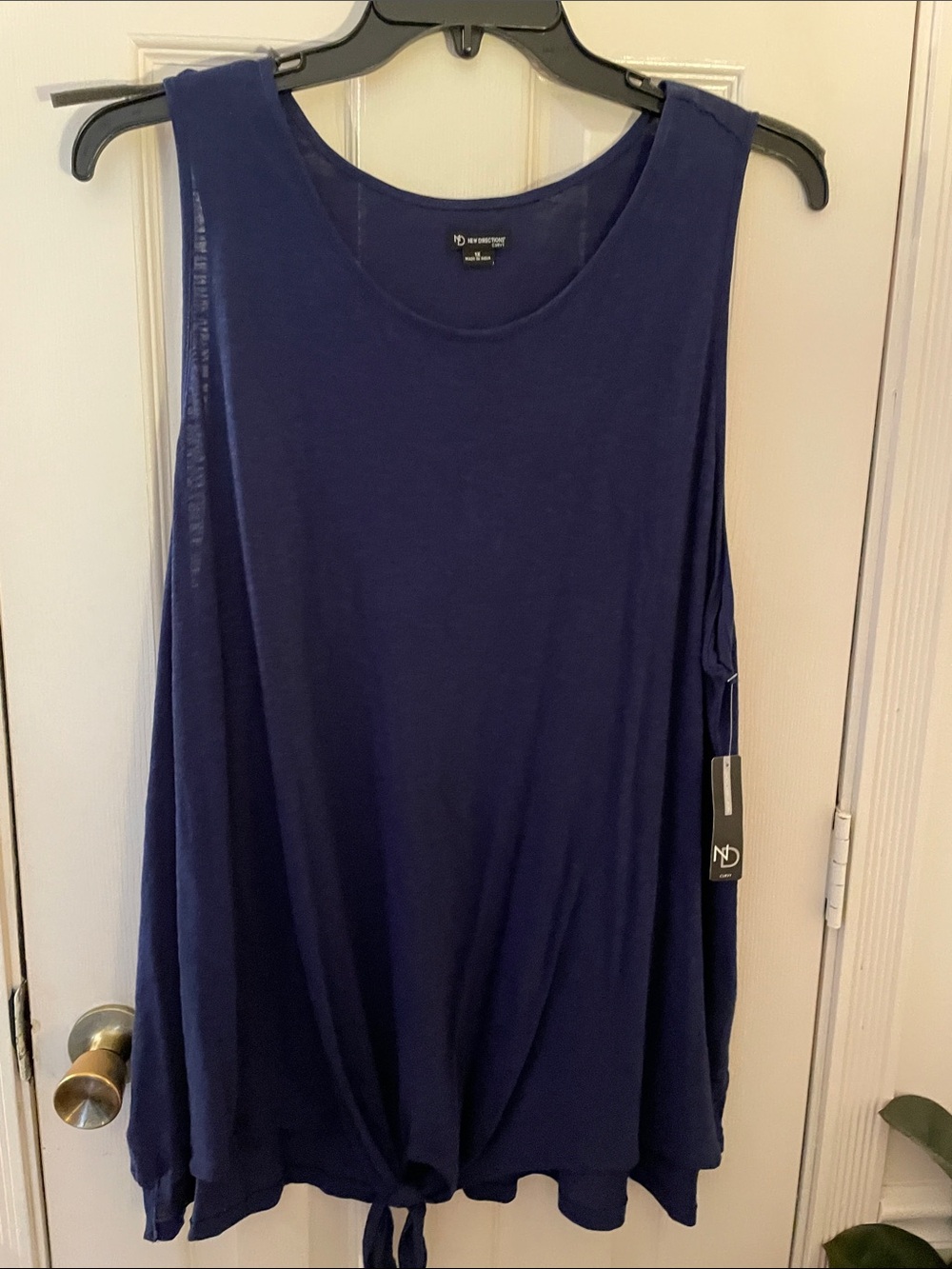 new directions Navy Tie-Front Sleeveless Tank 1x Curvy NWT